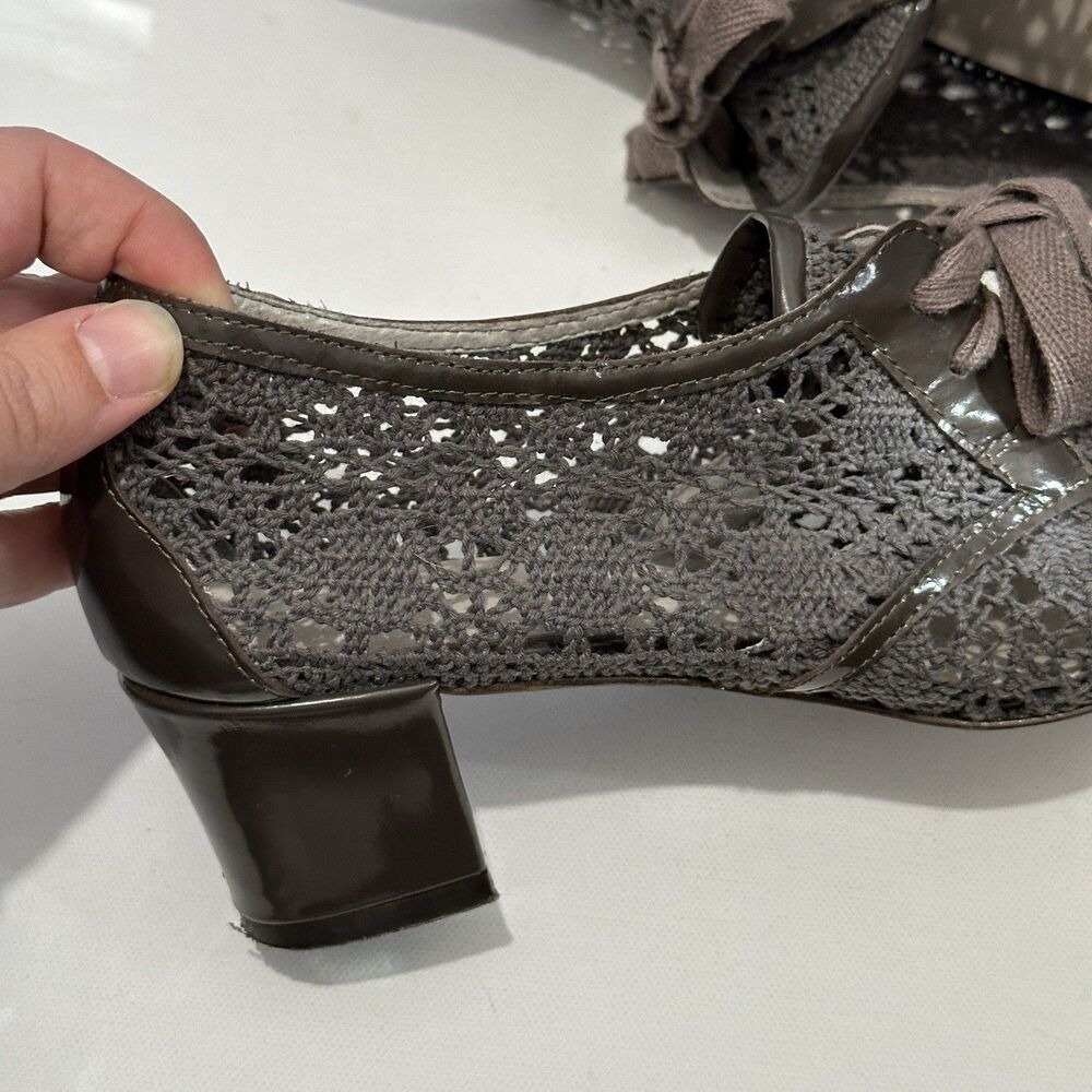 All Black Footwear Crochet Lace Leather Pumps Heels Grey Shoes Womens 8.5 - Picture 5 of 9